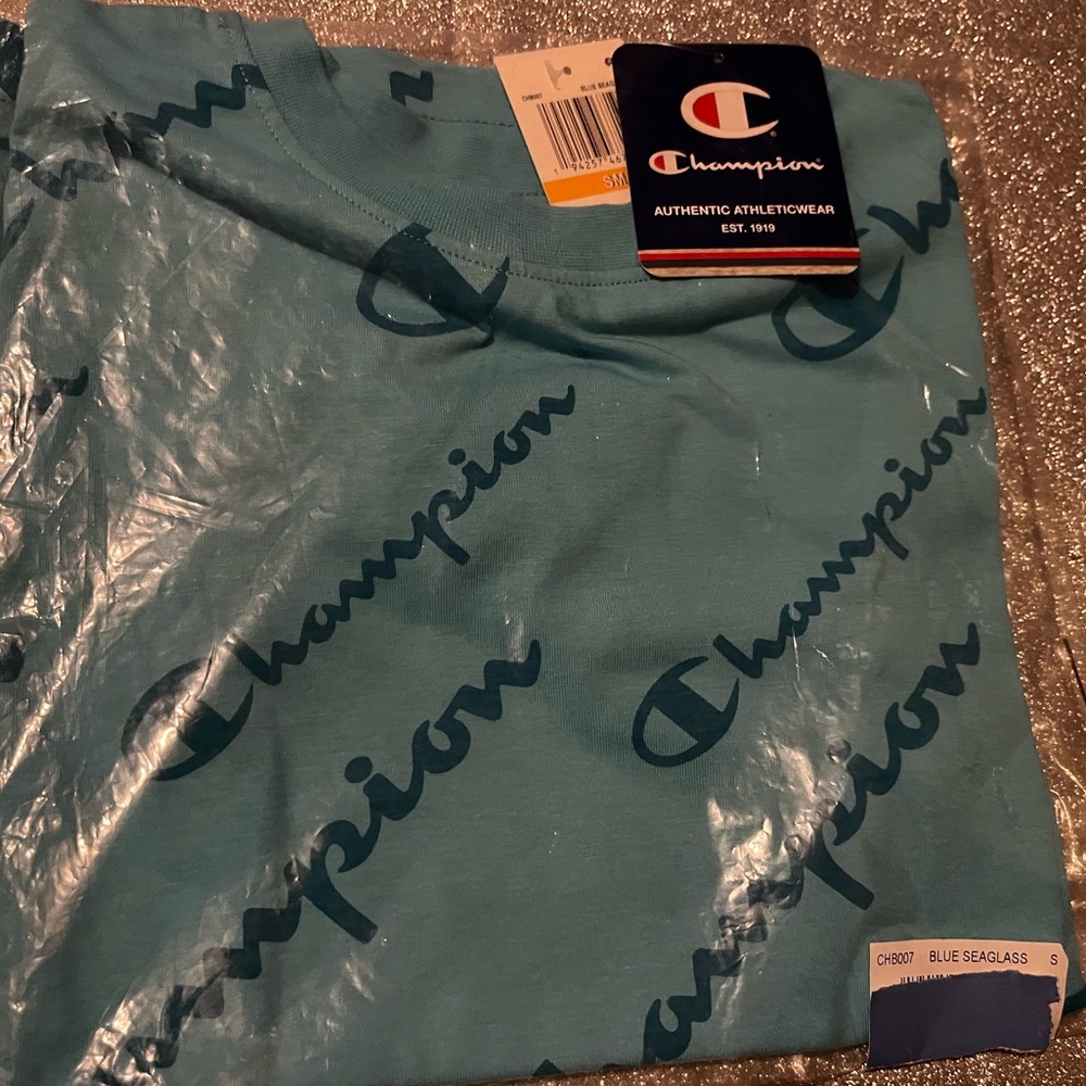 CHAMPION AUTHENTIC ATHLETICWEAR SZ SMALL for boys and girls